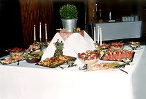Auswahl Partyservice: Roastbeef, Fisch, Salate